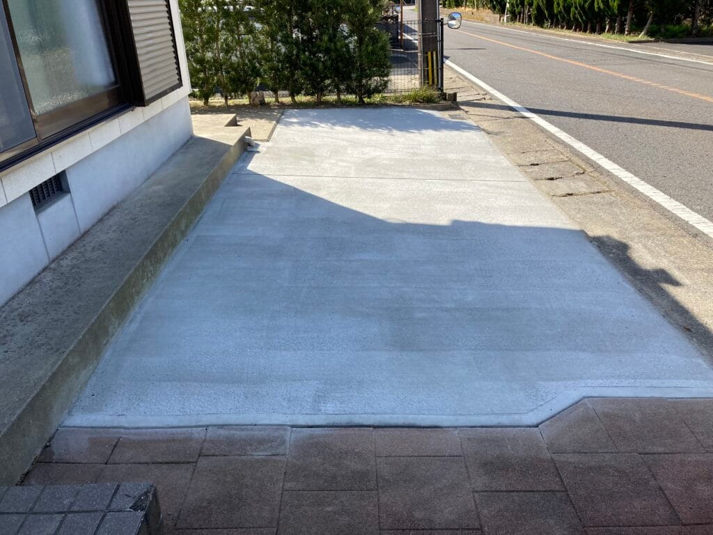 佐世保市吉井町Ｎ様邸　駐車場コンクリート工事の施工後①