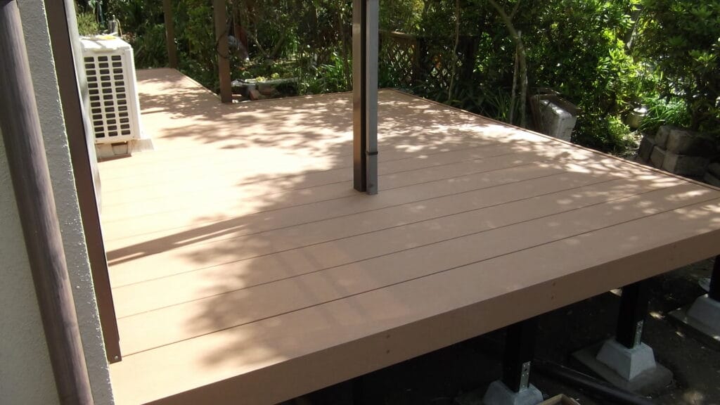 佐世保市須田尾町Ｈ様邸　ウッドデッキ工事の施工後①